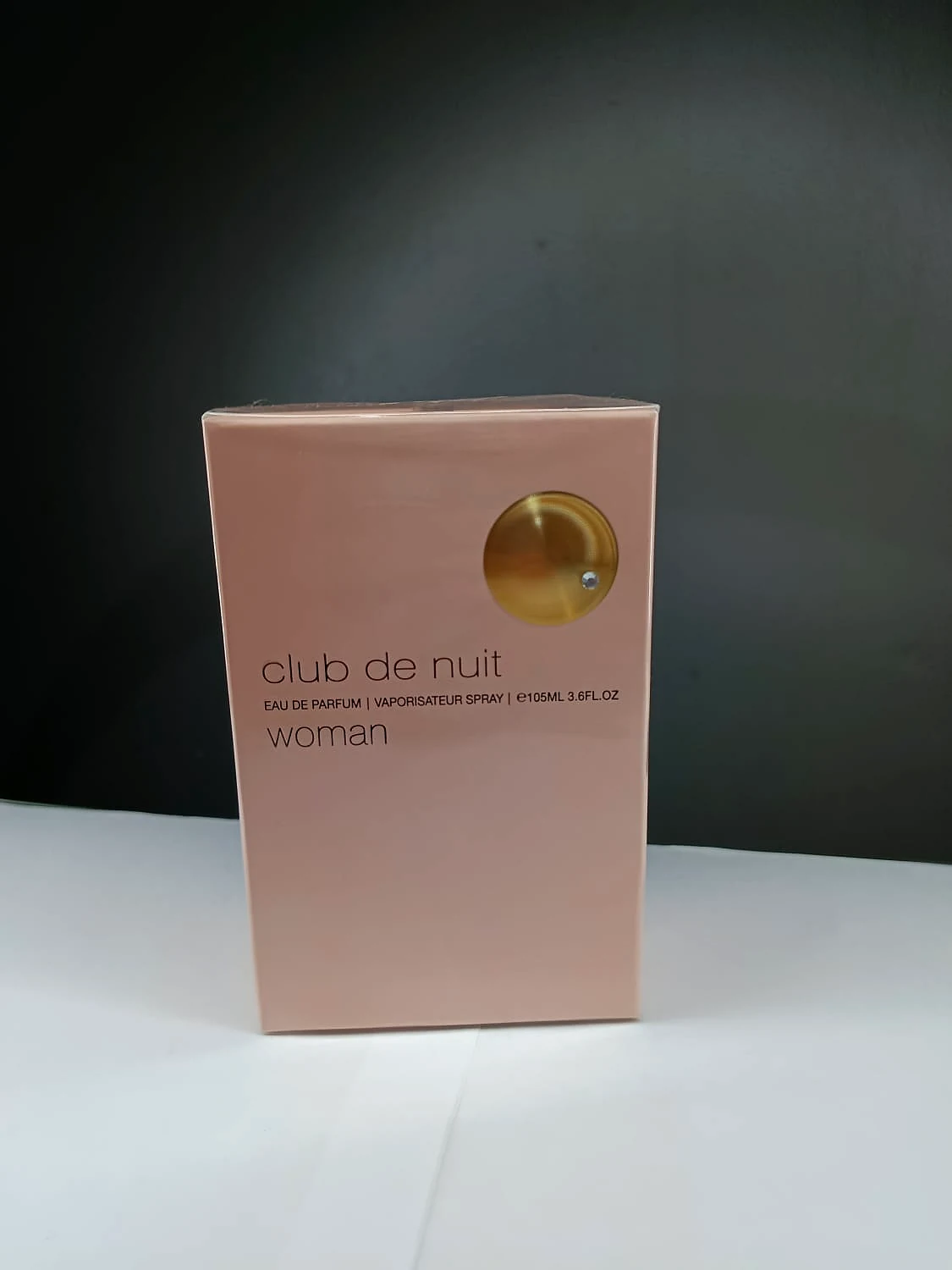 Club de Nuit Woman